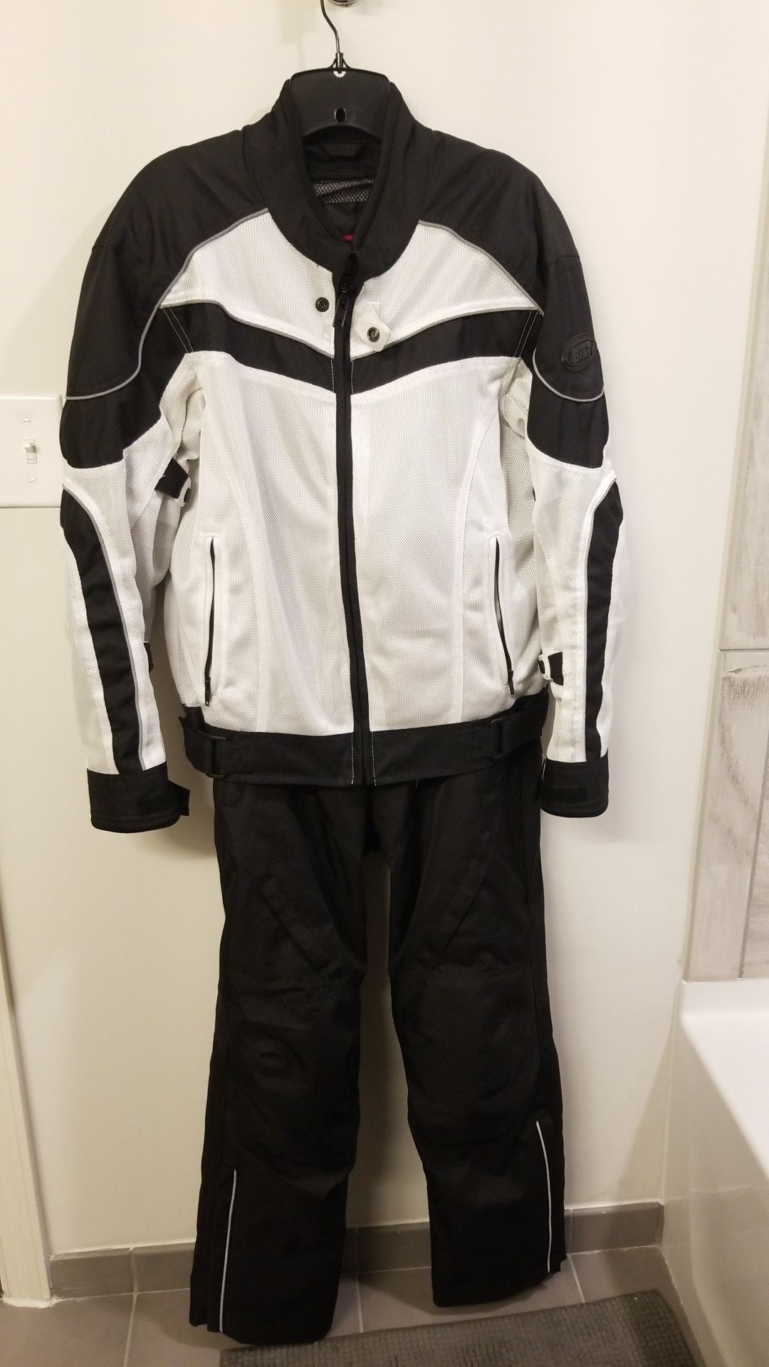 Motorcycle jacket (Men's S) and pants (size 30-31)