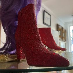 Betsey Johnson Womens Cady Red Ankle Boots Shoes 5.5 Medium 