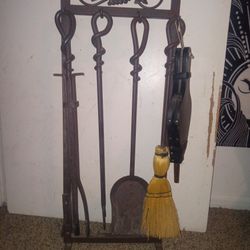 4 Peace Fireplace Tool Set