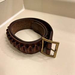 Leather cartridge belt caliber 357 magnum in good condition