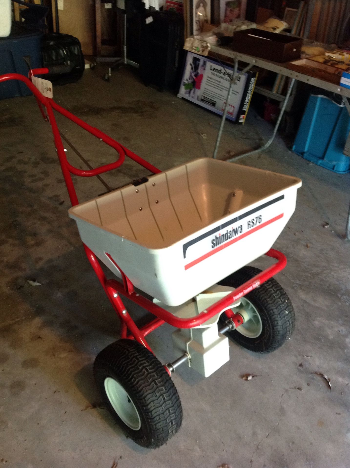Shindaiwa RS76 Spreader