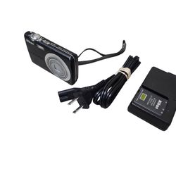 Nikon COOLPIX S203 10.0MP Compact Digital Camera Black