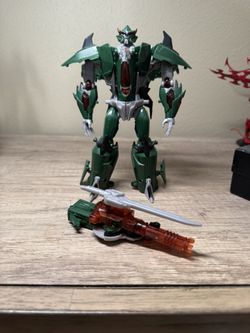 Transformers Prime Voyager Class Skyquake - Complete with Sword & Blaster - Excellent Condition