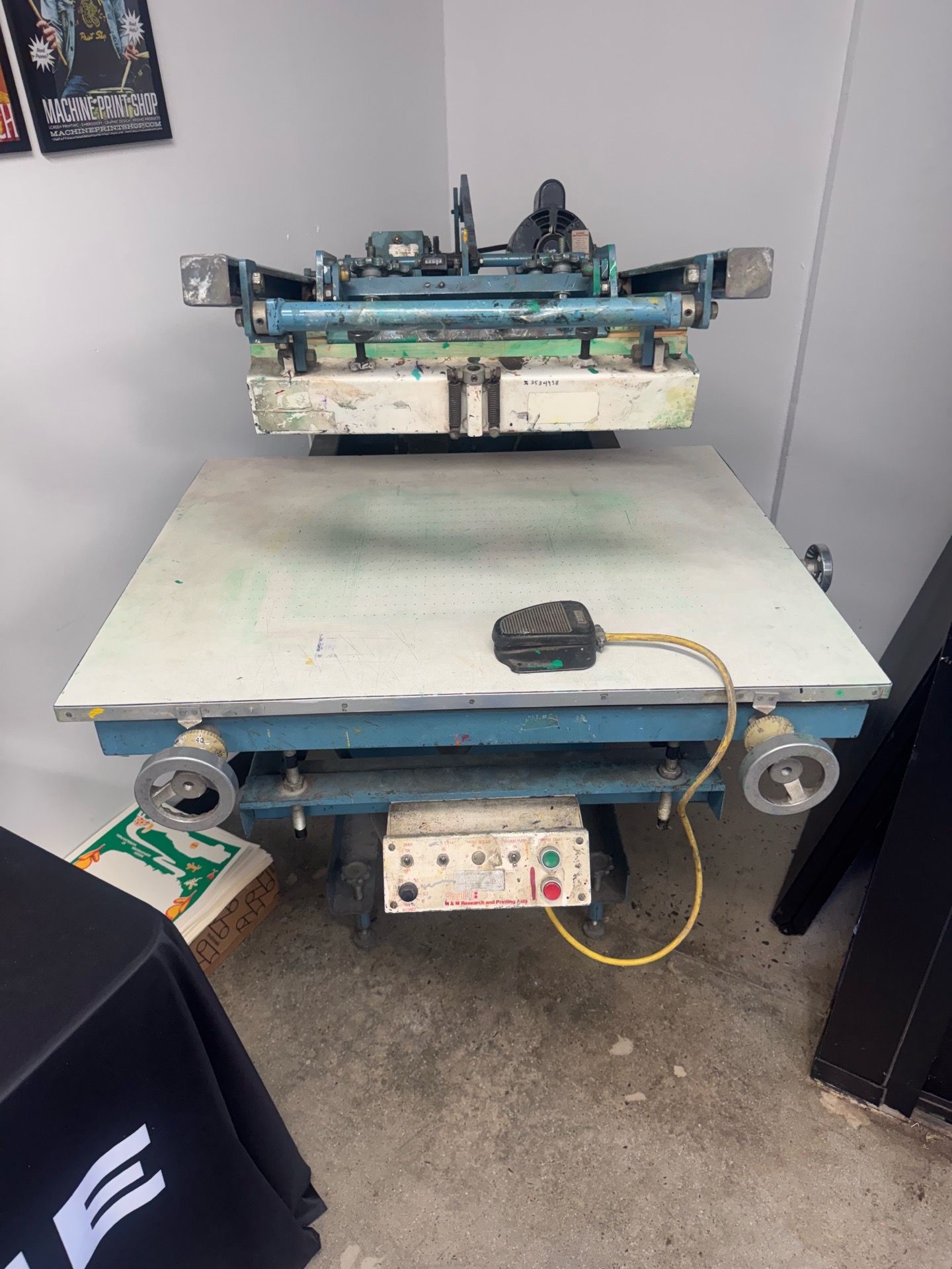 Auto Screen Printing Poster Press - M&M - FREE