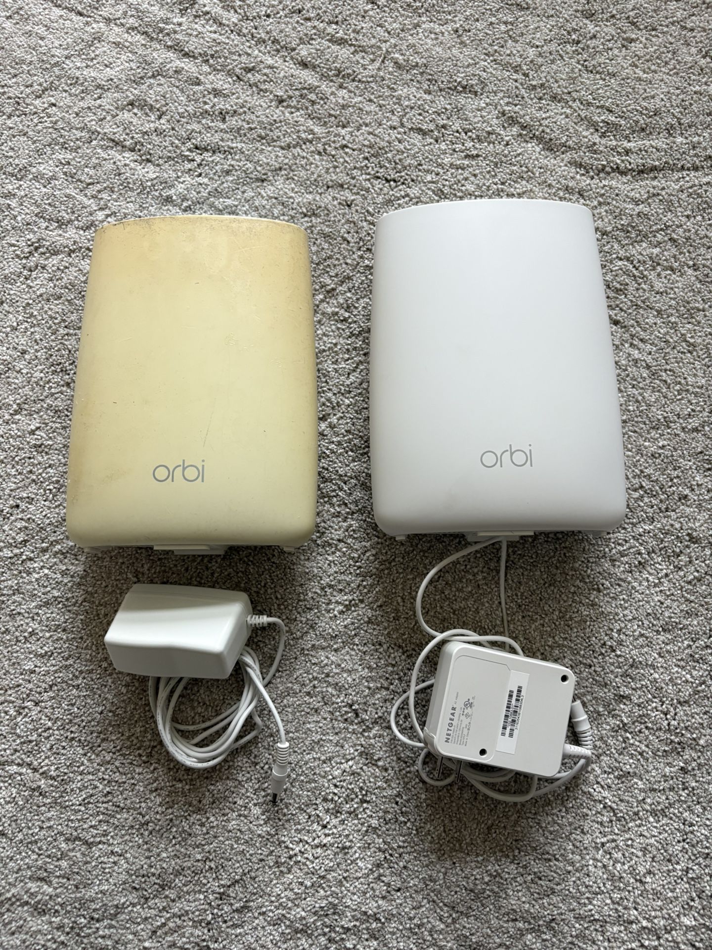 Orbi RBR50 Router With RBS50 Satelitte