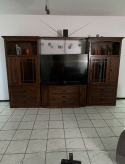 Tv console