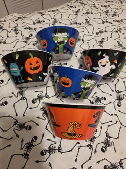 Halloween Plastic Candy Bowls Set of 5