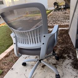 Desk chair