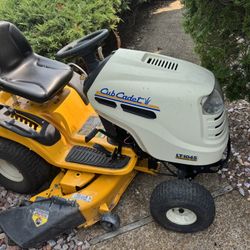 Cub Cadet LT1045 20HP Engine Riding Mower (46” Deck)
