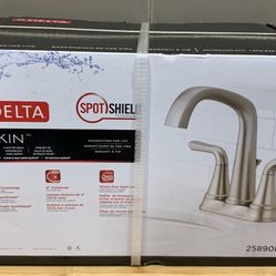 Delta Larkin Spotshield Stainless Bathroom Sink Faucet w/ Drain