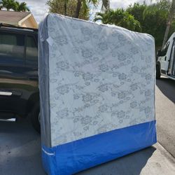 NEW KING PILLOW TOP MATTRESS AND BOX SPRING -- Also Available In All Sizes.