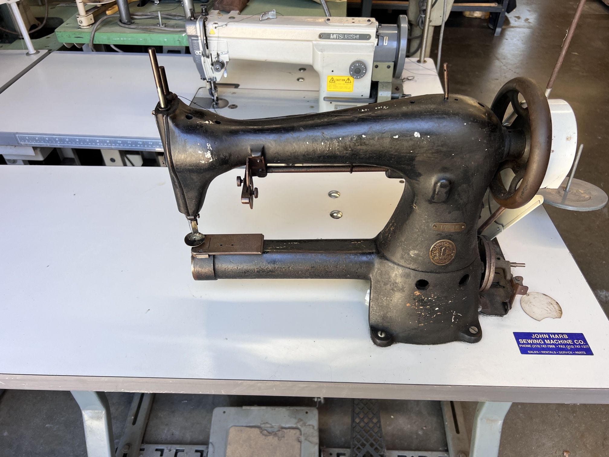 Singer 17-16 Free Hand Darning Machine for Sale in Long Beach, CA - OfferUp