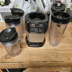 Ninja Blender With Cups And Lids