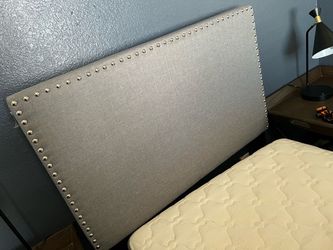 Twin size bed