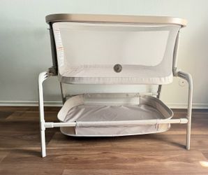 Maxi-Cosi Iora Bedside Bassinet