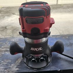 SKIL 14 Amp Plunge And Fixed Router Combo (Never Used)
