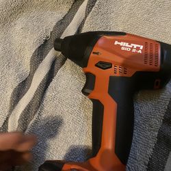 HITLI SID 2-A NEW 1 BATTERIES B12/2.6 12-Volt Lithium-Ion 1/4 in. Cordless Impact Driver NO CHARGER I Do Zelle or cash All sales are final no returns 