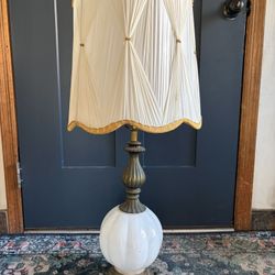 Vintage Lamp White Globe Lights Up Too