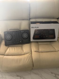 DDJ FLX4    DJ Controller