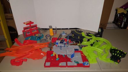 Assorted track set pieces ($8 for all)