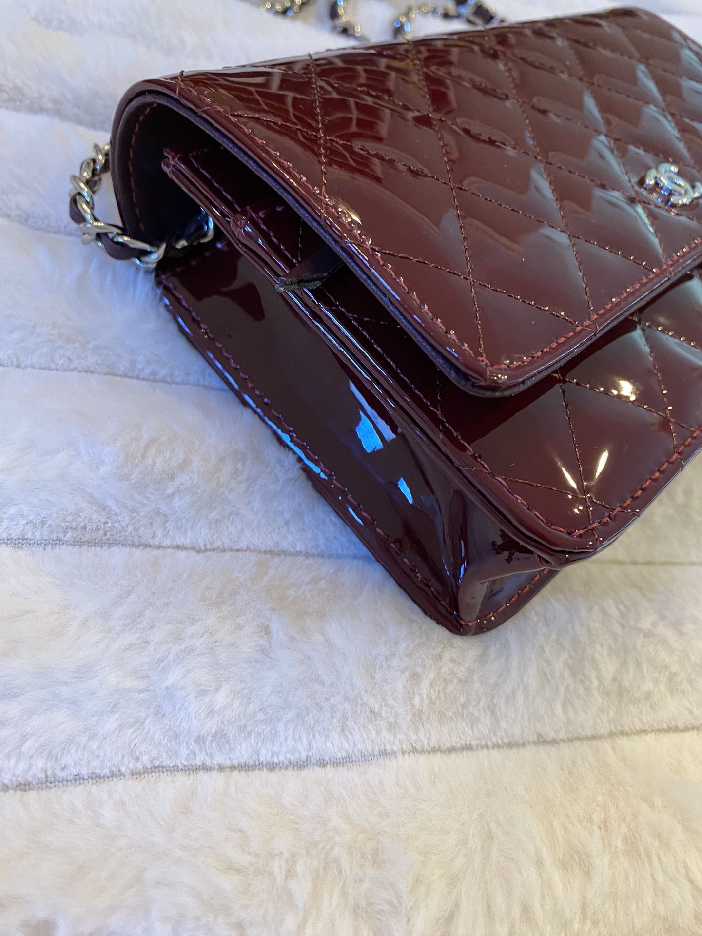 Burgundy Shiny Patent Leather WOC Shoulder bag New 