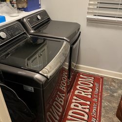 LG Washer And Dyer Set 