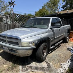 2001 Doge 2500 Diesel  24 Valve