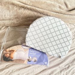 Pregnancy Boppy wedge pillow