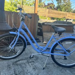 Schwinn 7 Speed Women Sky Blue Bike!