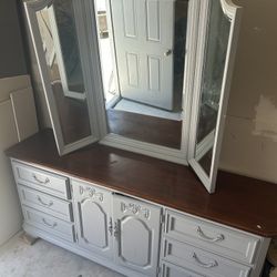 Vintage Drawers With Mirror