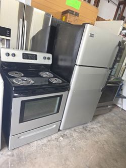 Frigidaire coil stove and refrigerator both works good 💯
