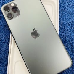iPhone 11 Pro Max  Like New condition ( UNLOCKED ) 