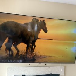 Samsung 4K uhd tv. Smart. TU7000. 70 Inch