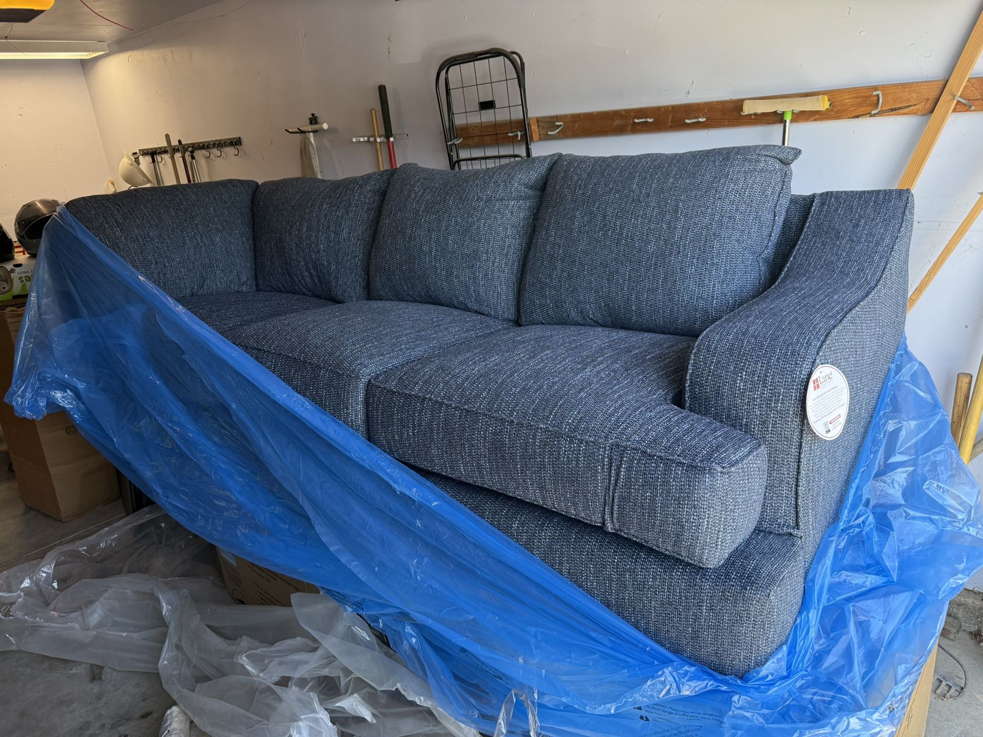Brand New Couch/sofa 