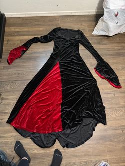 Costume women