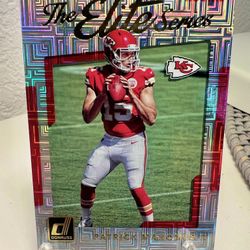 Patrick Mahomes 2017 Rookie Elite Series Refractor 