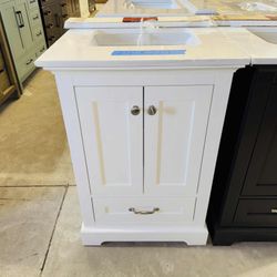 24 in Single Sink Bath Vanity in White with Marble Top in White  $319 