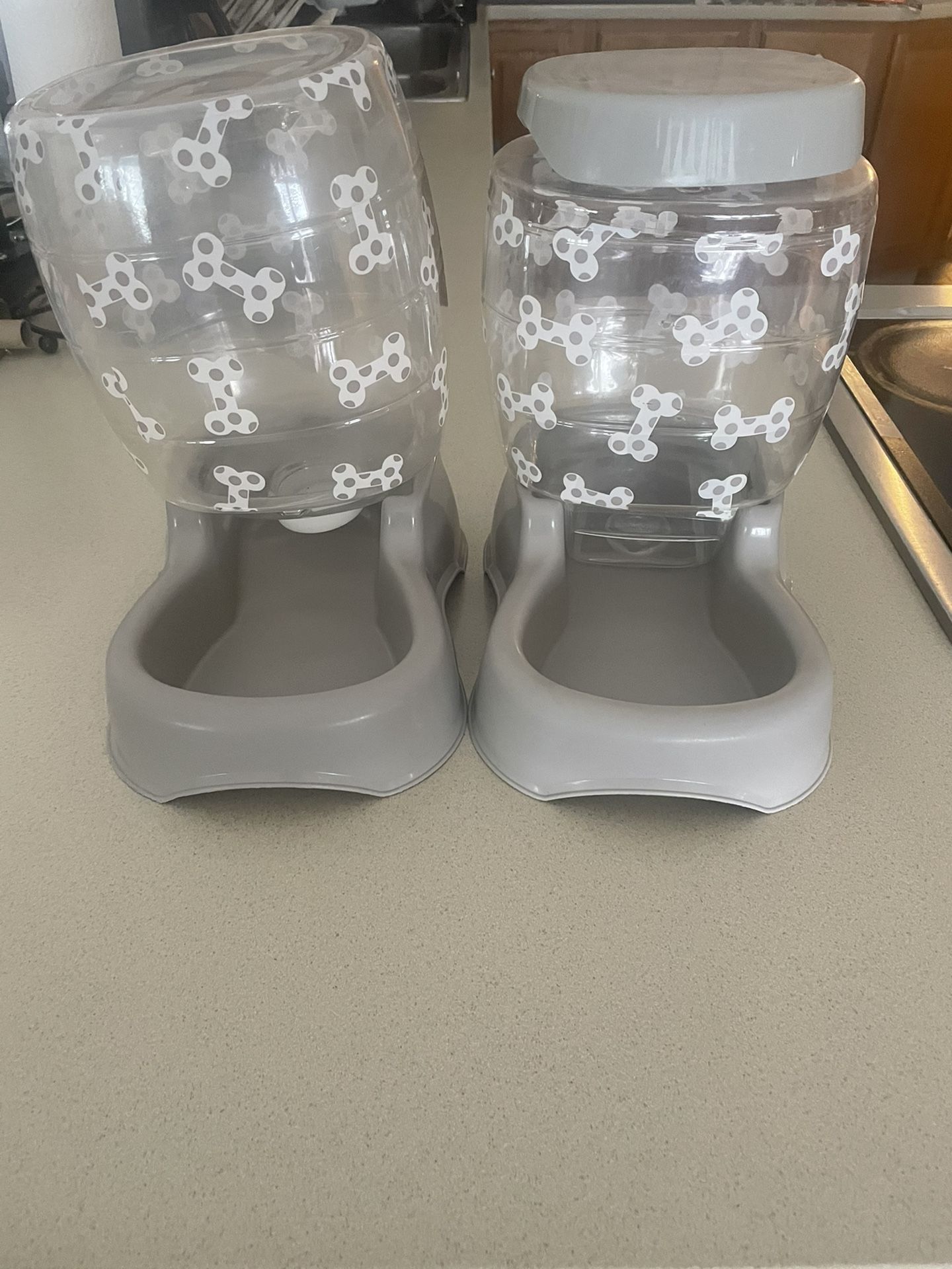 Pet Food Containers