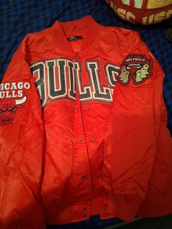 Red chicago bulls jacket