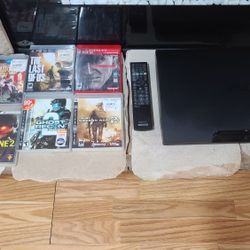 Playstation 3 - (6) Games, (1) Controller w/ Charger (1) Sony Playstation Remote