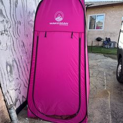 Changing tent pop up