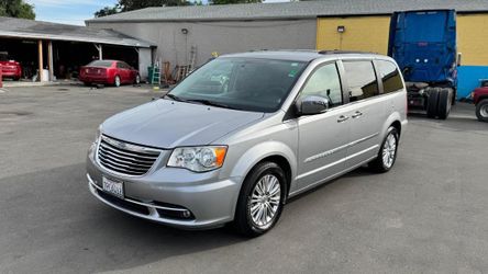 2015 Chrysler Town & Country