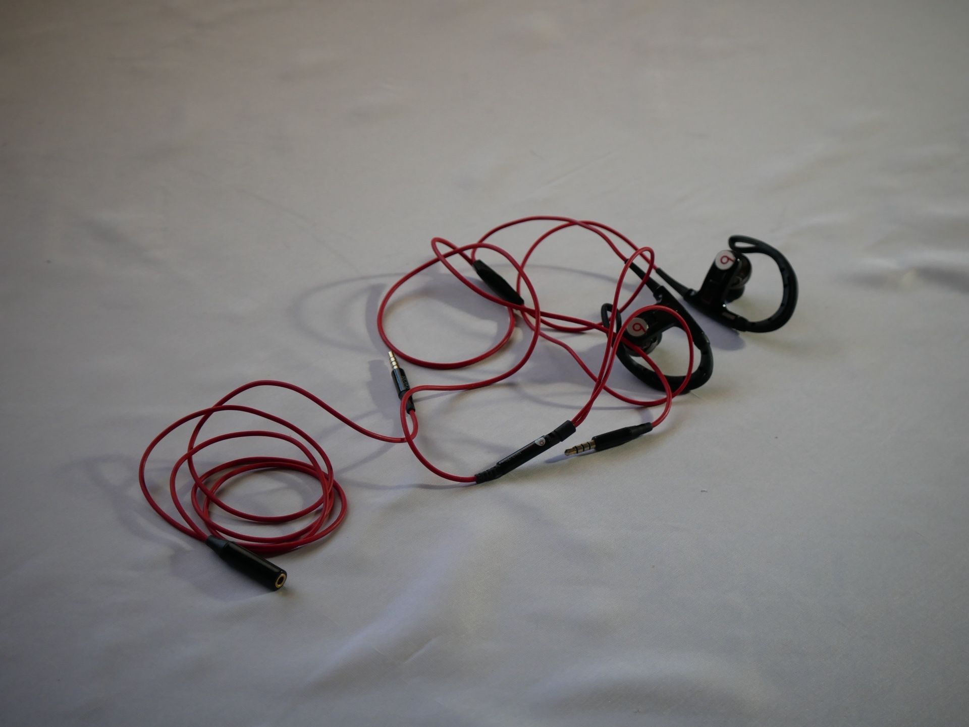 Beats by Dre Powerbeats wired earphones -perfect for working out-high preformance