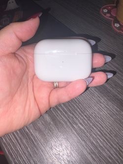 AirPod prods 2