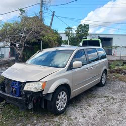 Dodge grand caravan for part's  2014