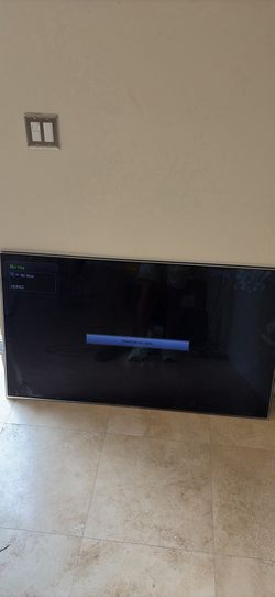 55” Samsung TV w/ Remote