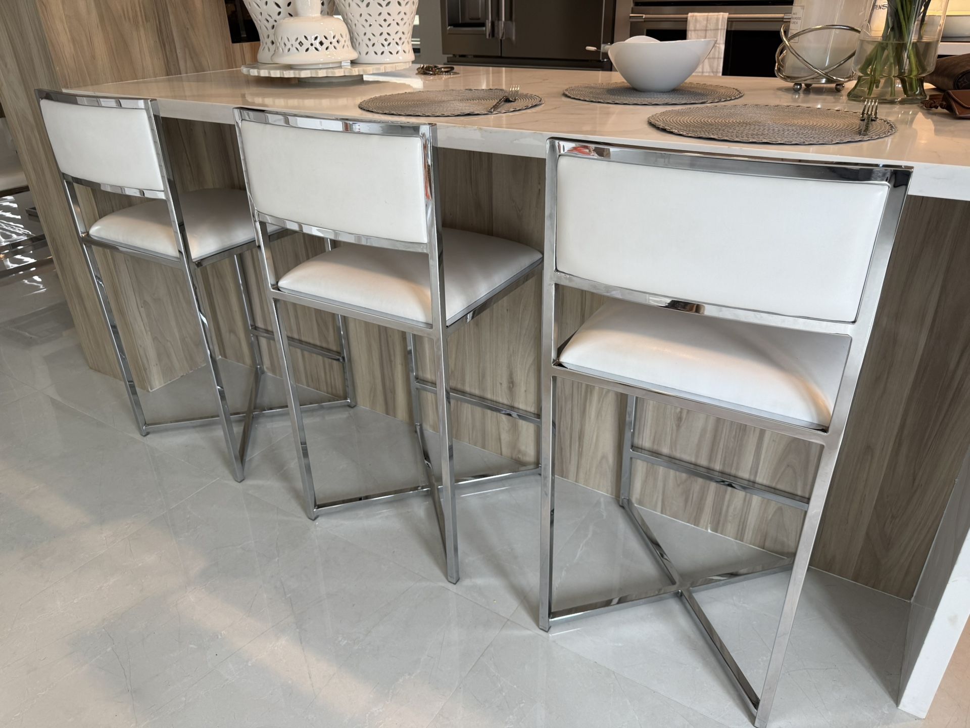 Stools / Chairs Counter High