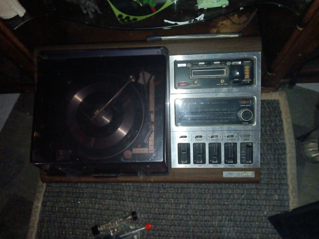 Vintage Stereo Receiver Zenith