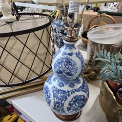 Ralph LAUREN blue And White Lamp