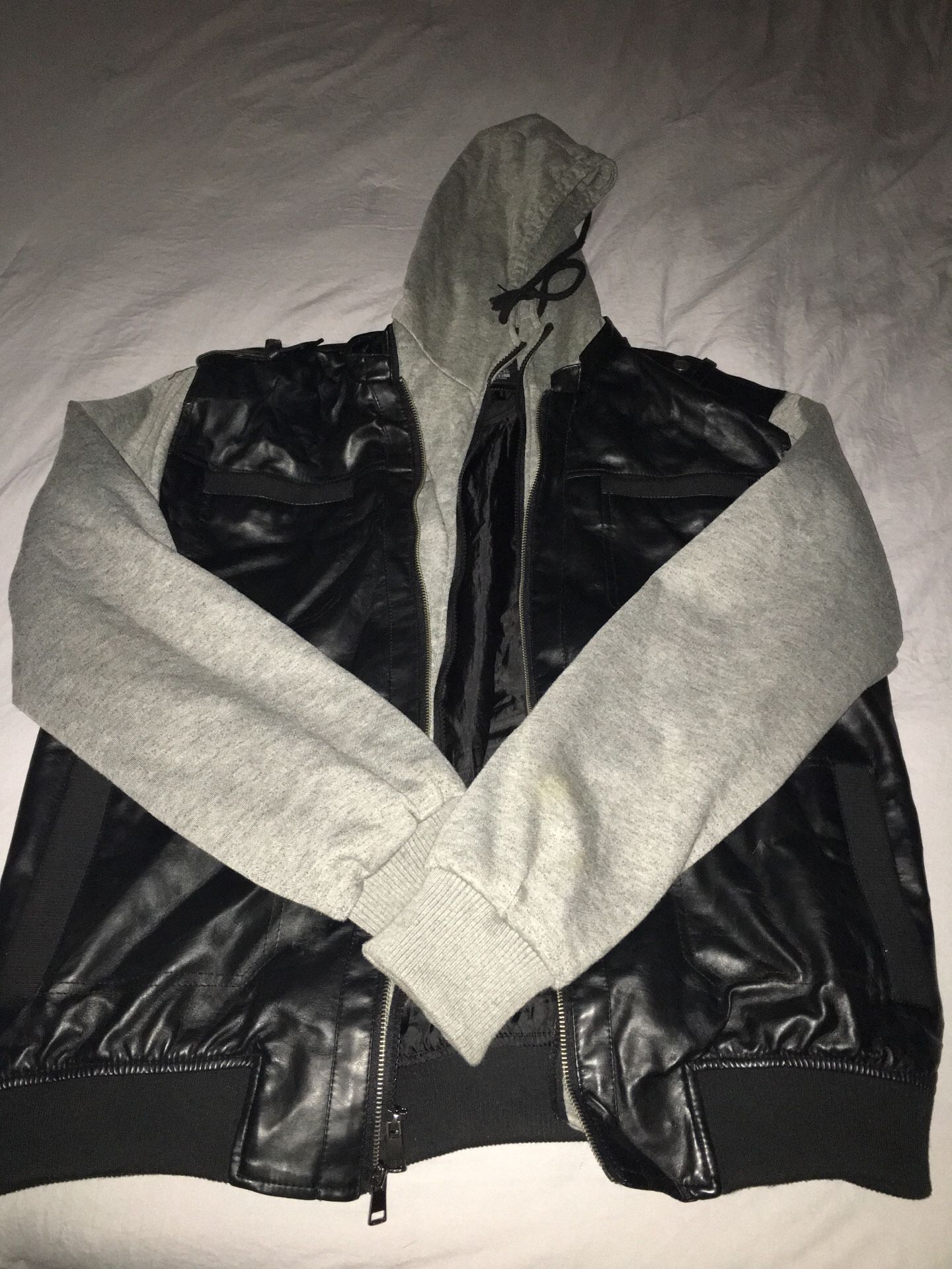 XL men’s jacket w hoodie